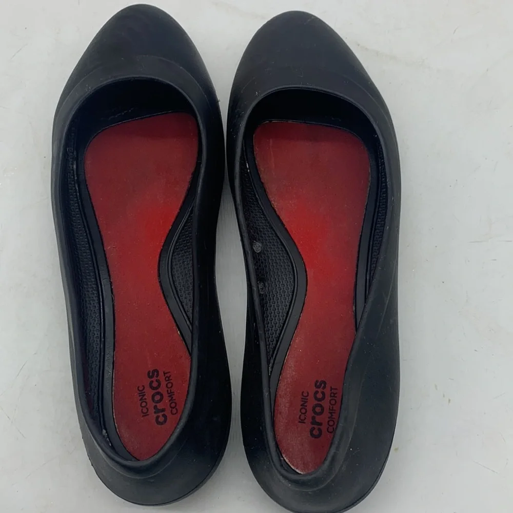 Crocs black pointy ballet flat size 7. CR3723C - Picture 4 of 7